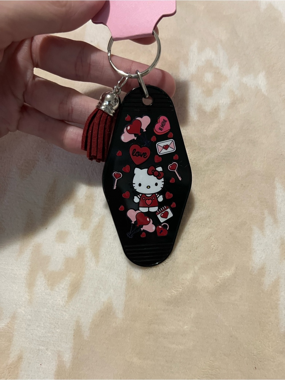 Hello Kitty Keychain ✨ - Picture 3 of 4